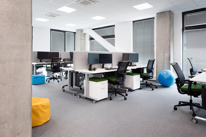 深圳办公室装修如何扩大空间？