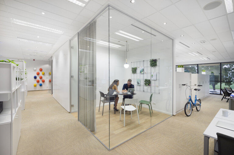 Resalta办公室设计丨现代风格化