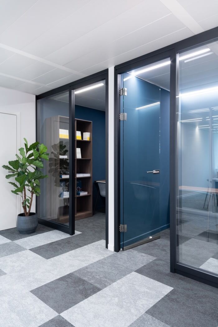 布鲁塞尔|艾明集团比利时办公室装修设计