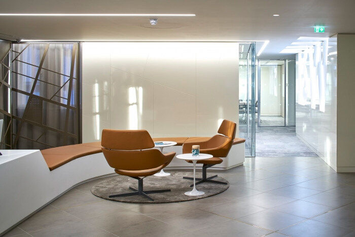 BW办公室装修设计，现代简约化风格