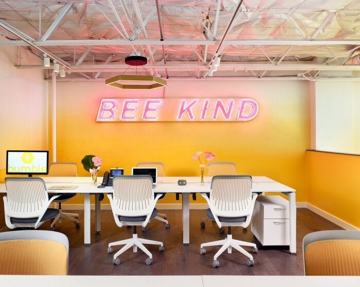 大黄蜂办公室设计，设计效果栩栩如生