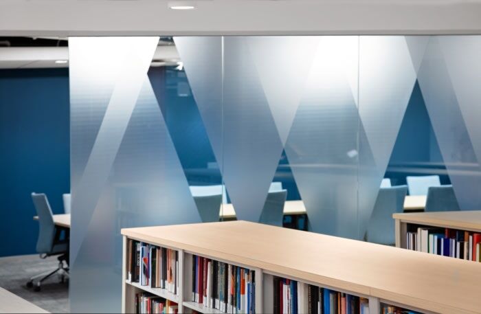 美国图书馆协会 (ALA) 办事处办公室装修赏析，色彩明艳氛围热烈