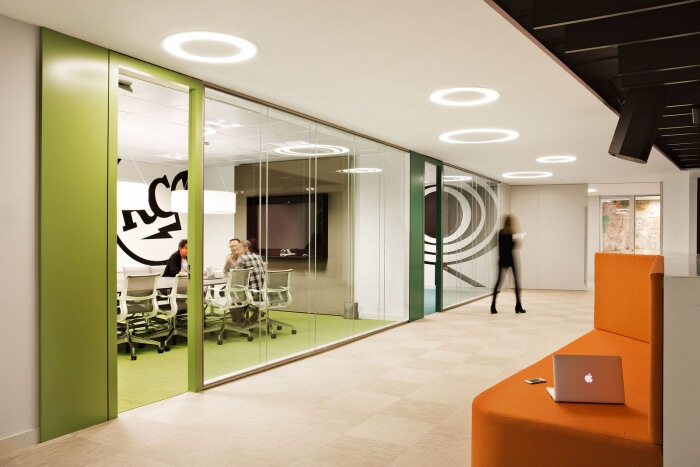 索尼音乐办公室设计，充满活力的现代办公环境