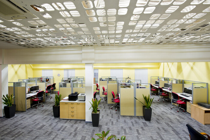 Astarta办公室装修，采用渐变色营造放松效果