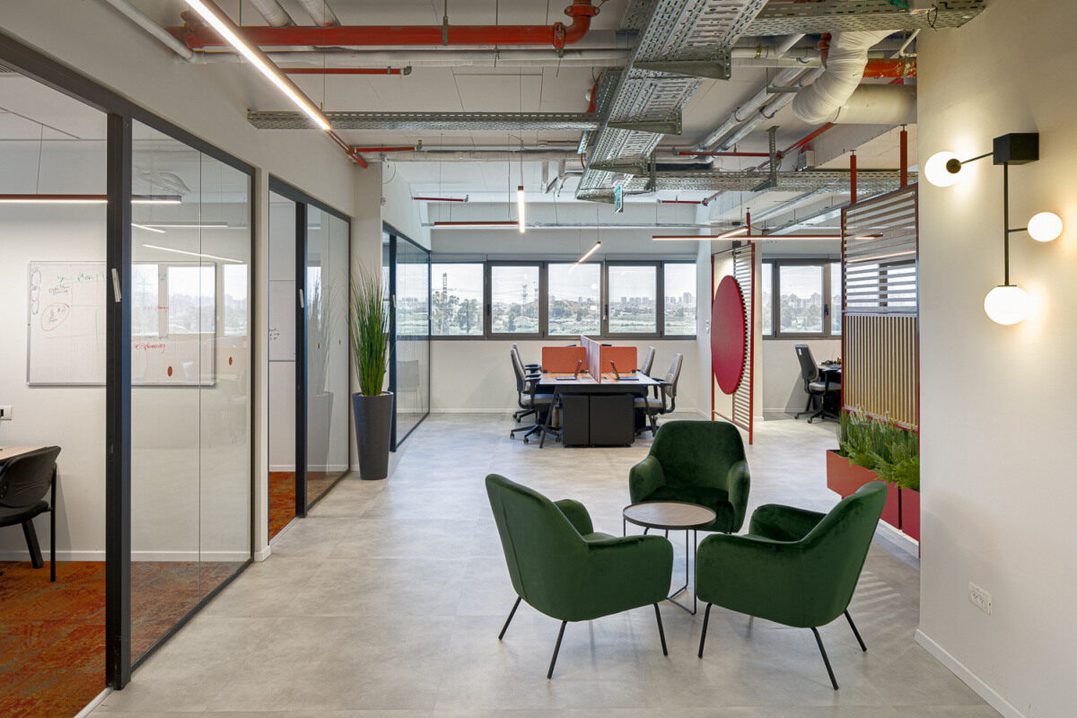 办公室装修地毯如何搭配颜色才能显得办公环境好看？