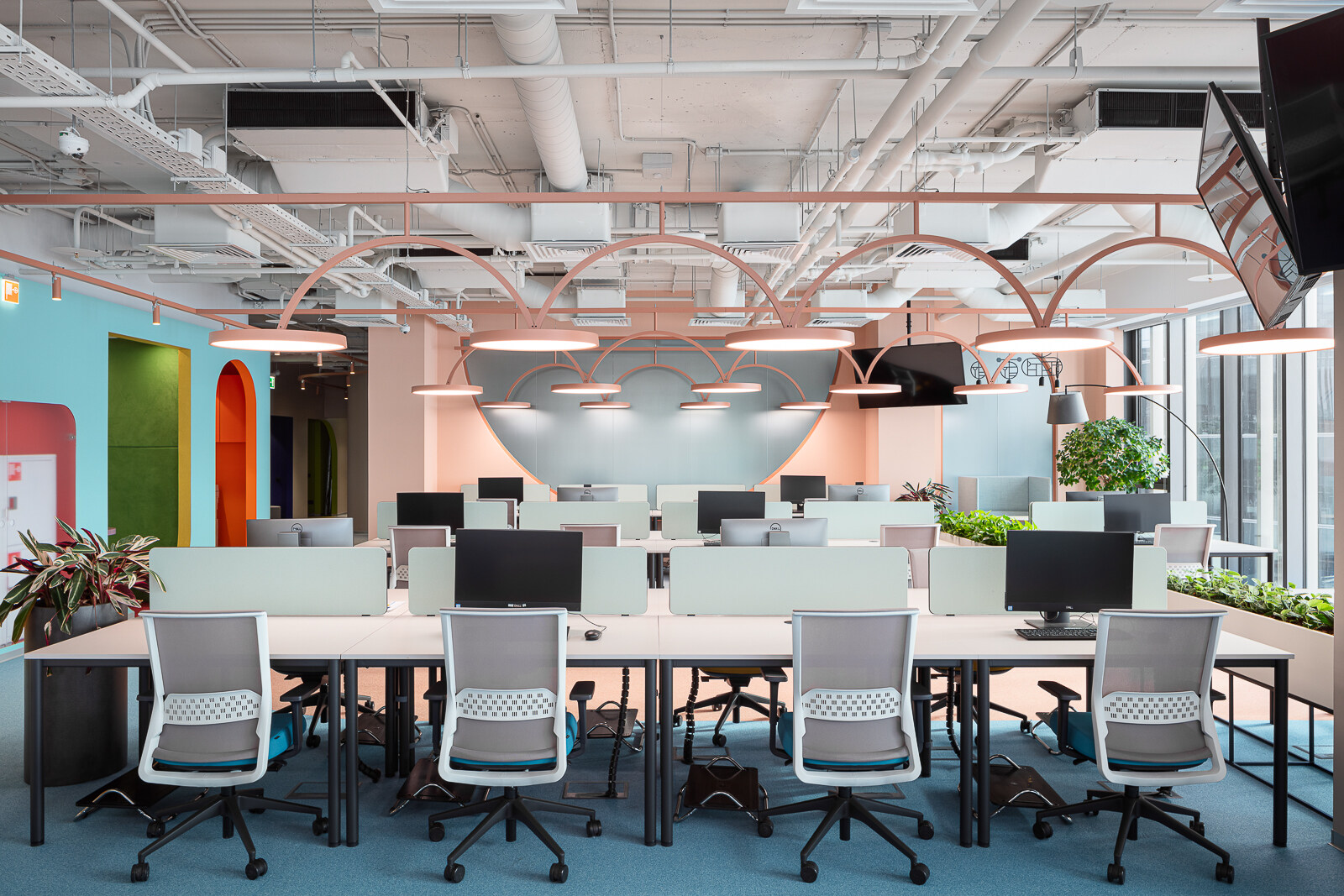 在深圳如何辨别办公室装潢装修的绿色地板