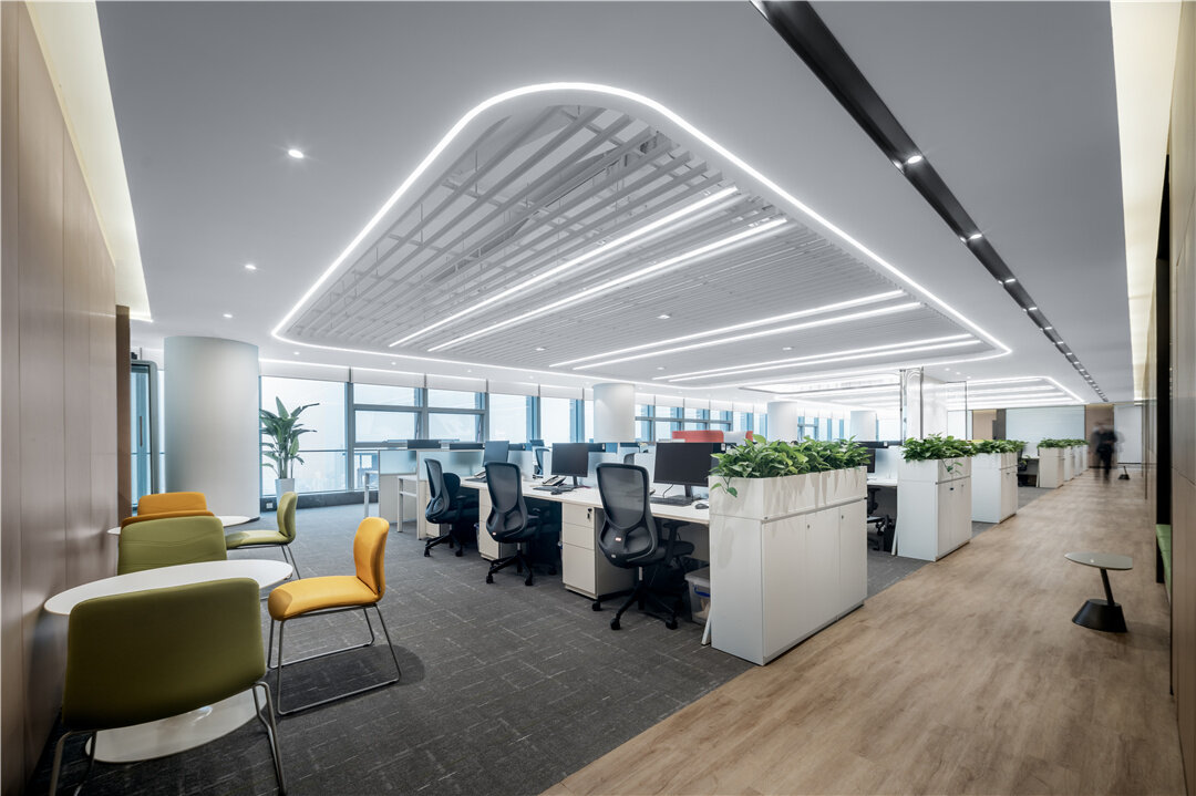 深圳办公室装修设计每个区域的不同灯光照明效果