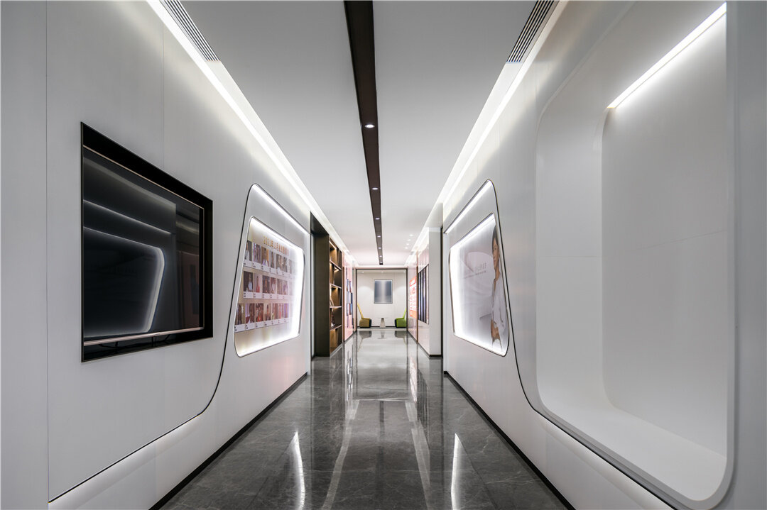 深圳办公室装修设计每个区域的不同灯光照明效果