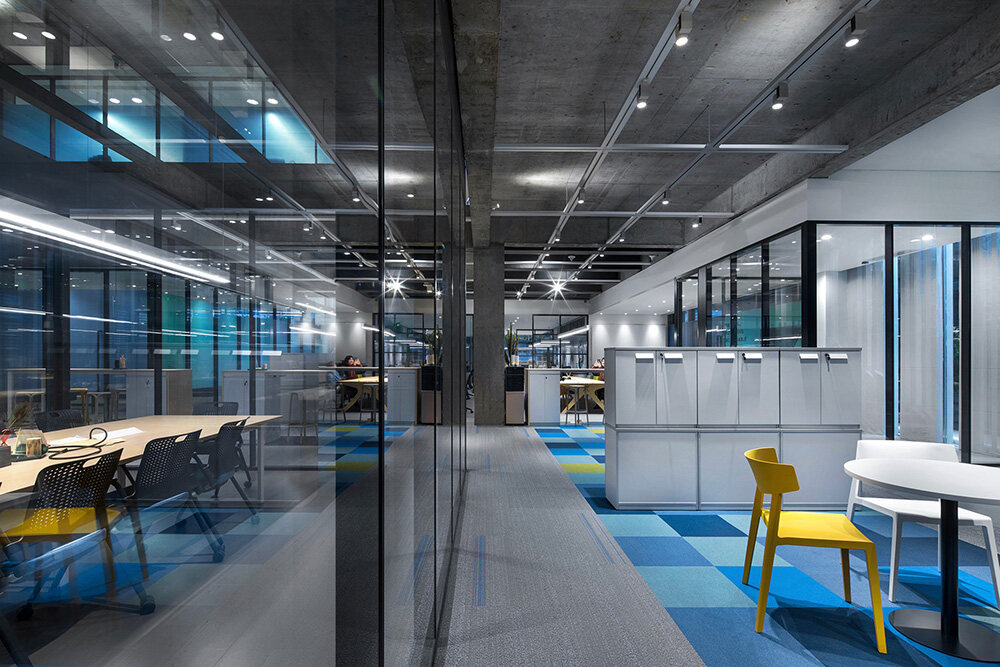 办公室装修设计怎样灯光才能让员工感到舒适？
