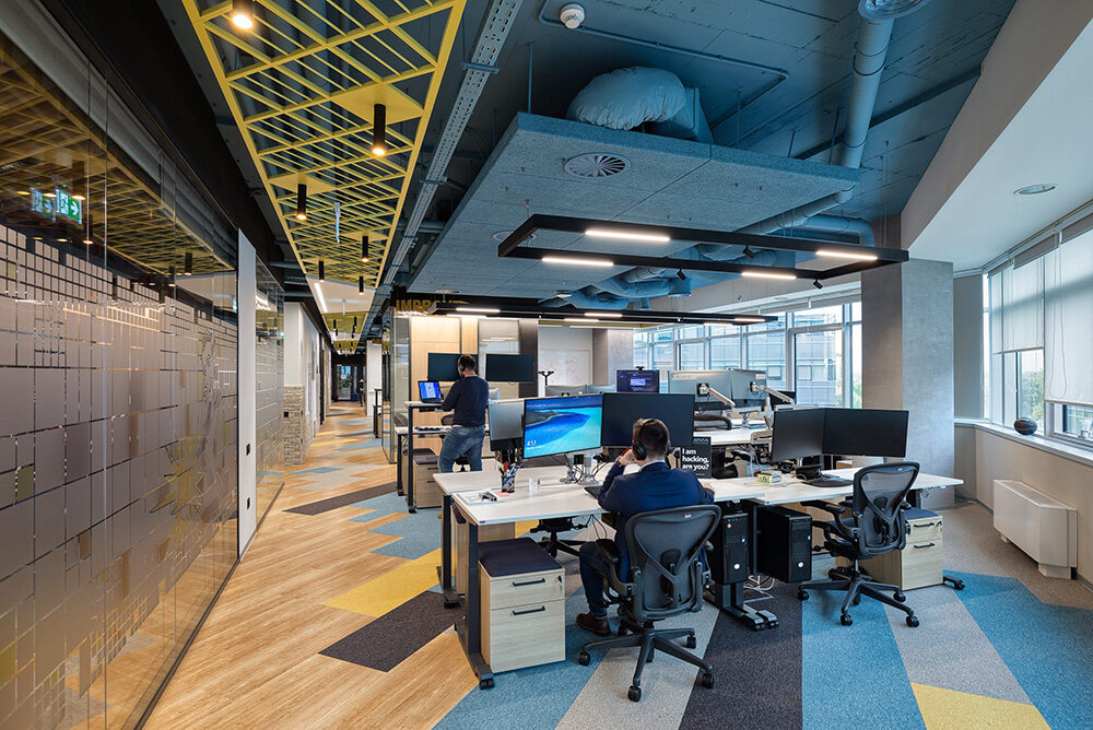 开放与合作：深圳办公室装修的团队合作空间设计