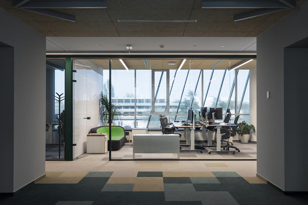 专业办公室装修方案丨为企业营造独特与吸引力的形象